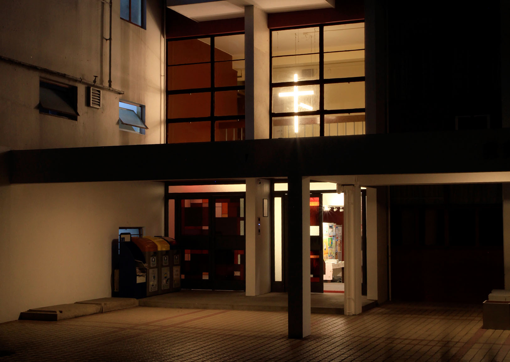 Ricci Hall Chapel :: revamp with lighting design